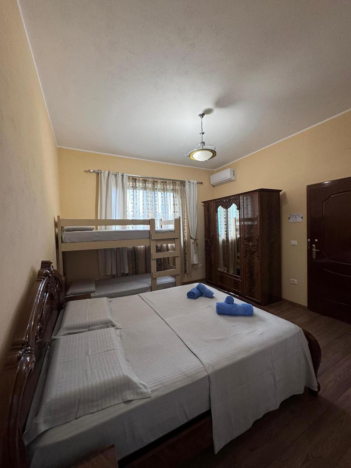 Blissful Hostel Shkoder Luaran gambar