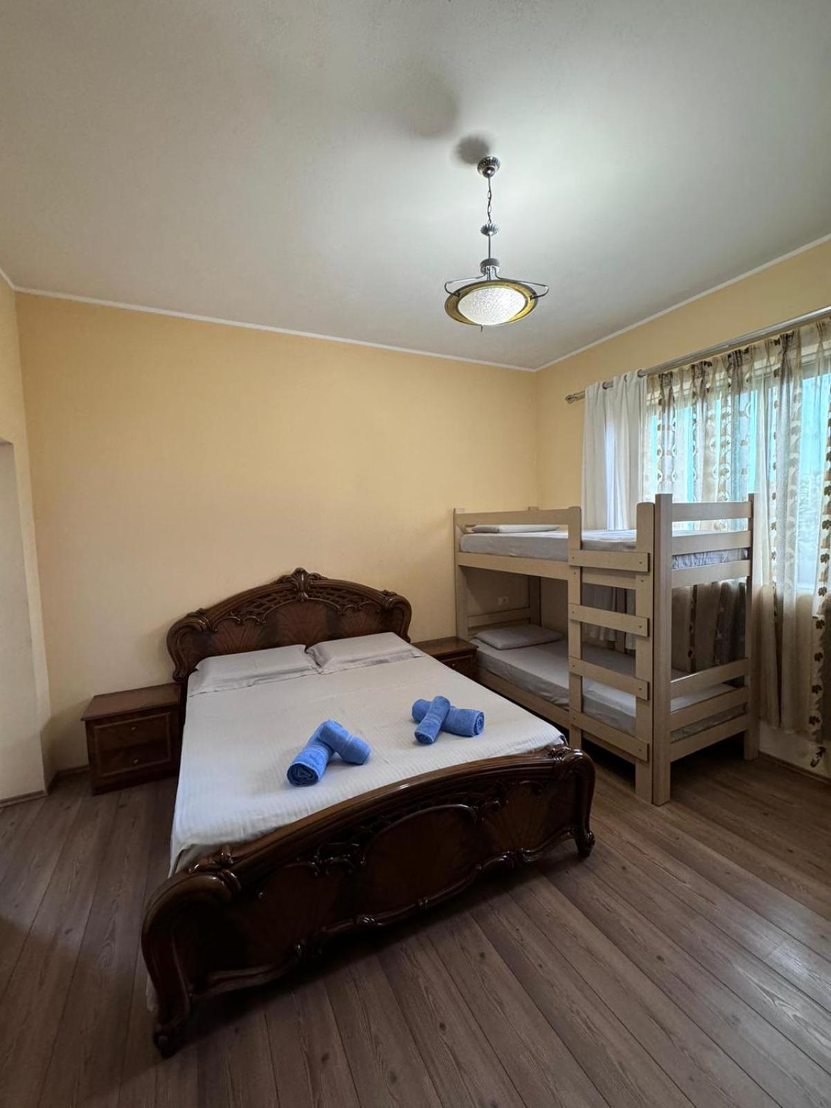 Blissful Hostel Shkoder Luaran gambar