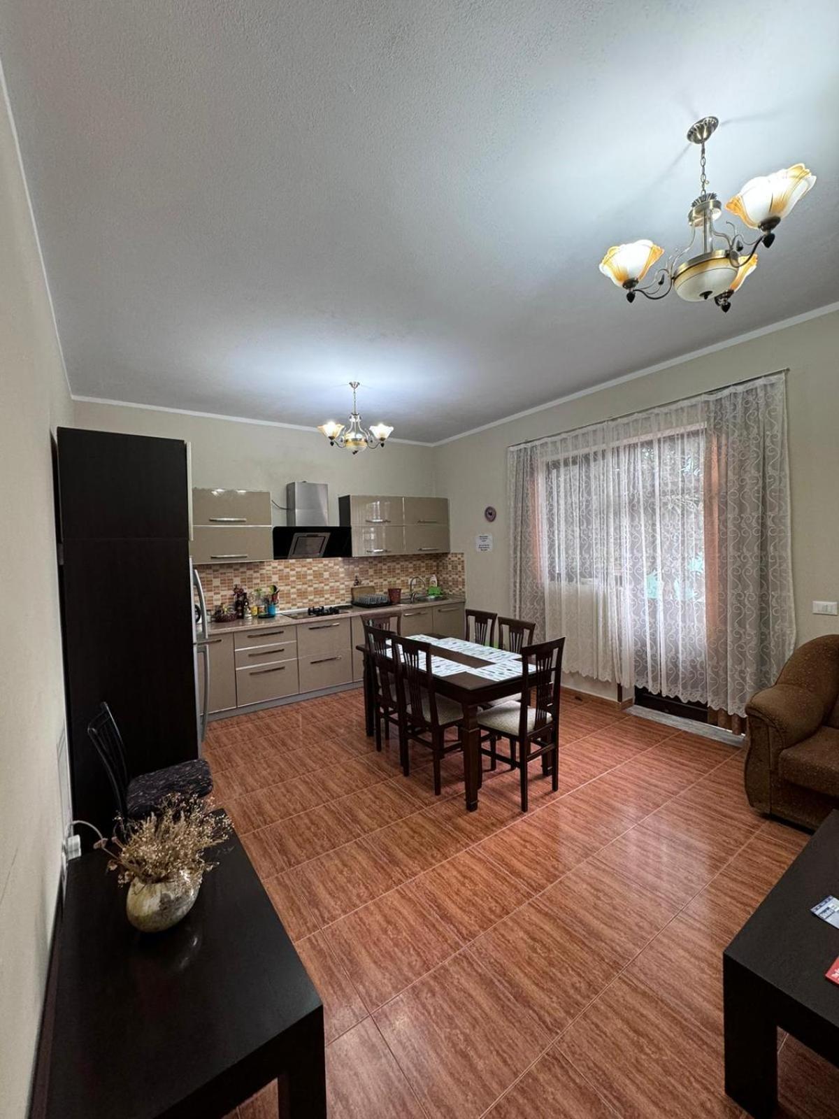 Blissful Hostel Shkoder Luaran gambar