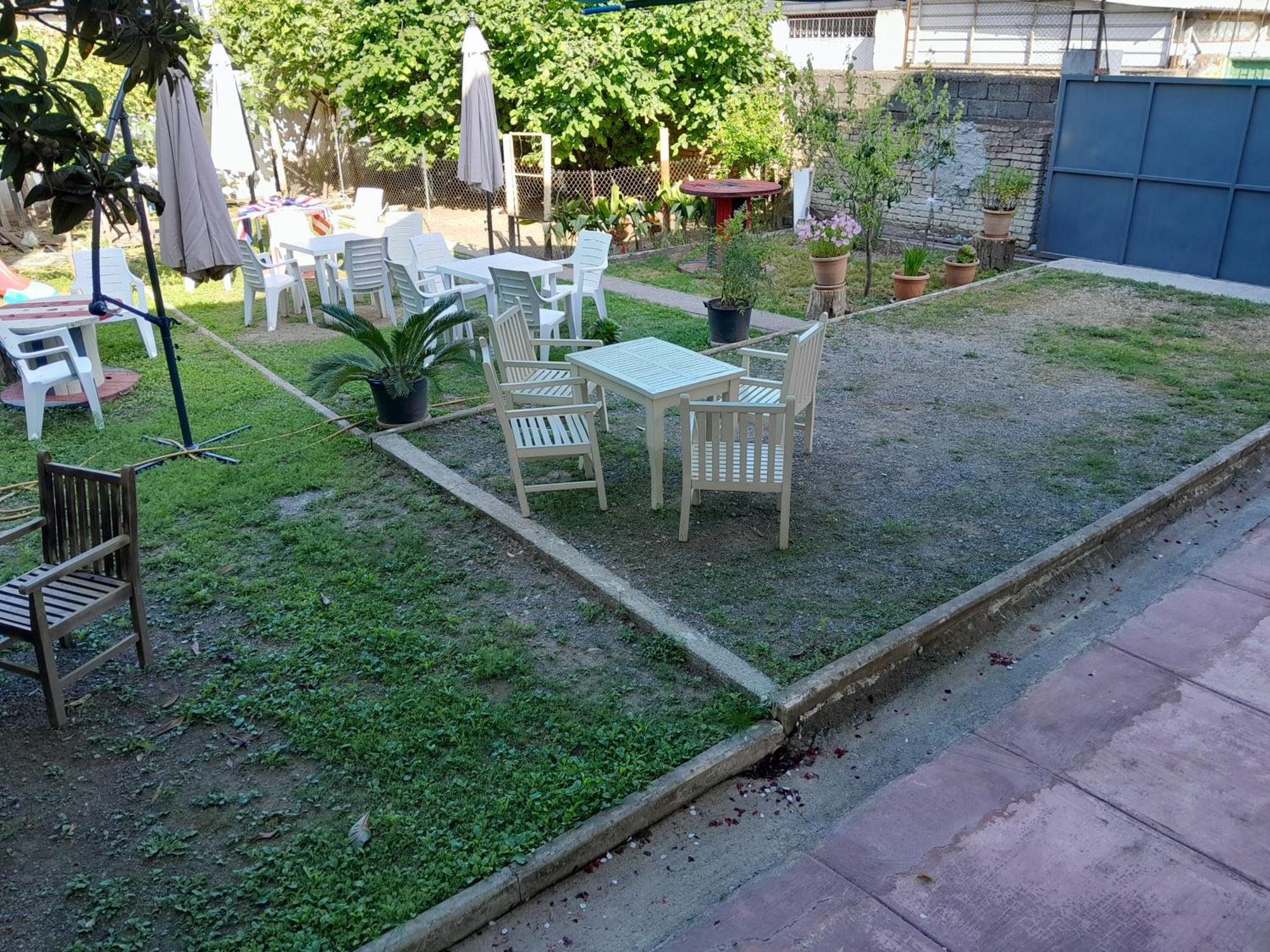Blissful Hostel Shkoder Luaran gambar